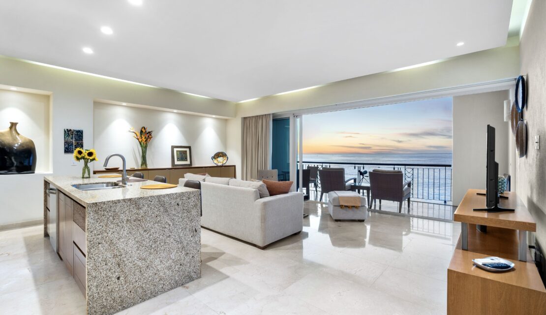 Open House at V Conchas Chinas: Oceanfront Condo!